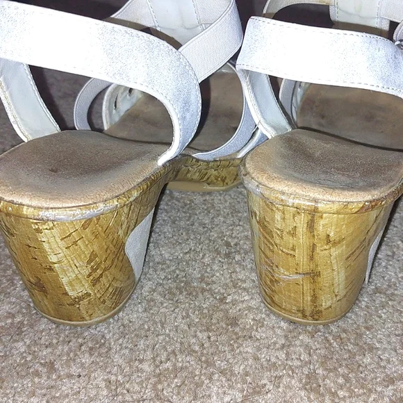 Sandals - Picture 3 of 6